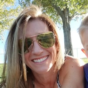 Meet your Posher, Juliana